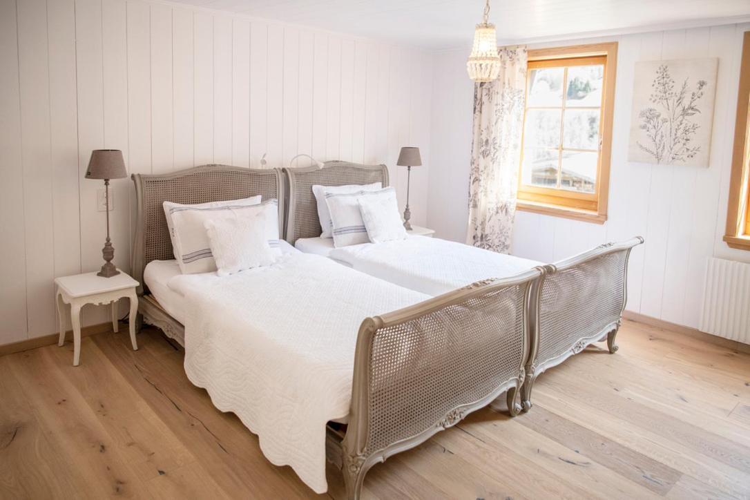Casa Pasch - Boutique Bed&Breakfast Sumvitg Exterior foto